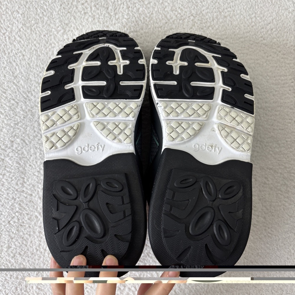 G-DEFY Womens 'Mighty Walk' Shoes Size 10.5 Gray/Pink Sneakers Comfort EUC - Picture 4 of 14